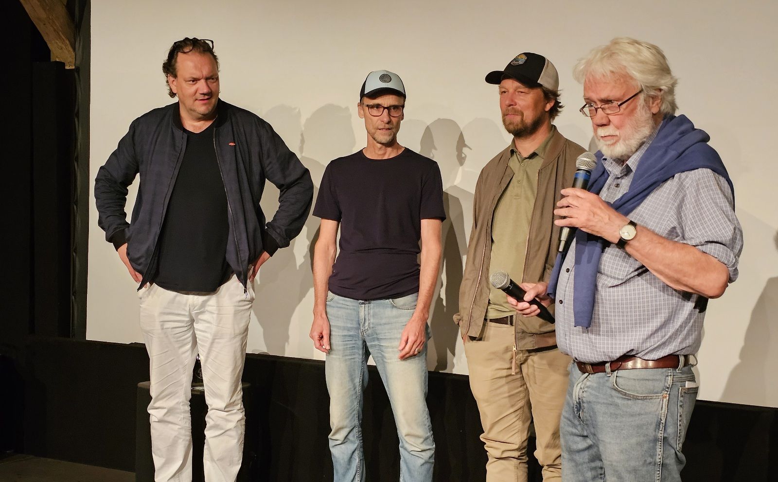 Impro-Komödie „Micha denkt groß“: Charly Hübner und das Regieteam ...